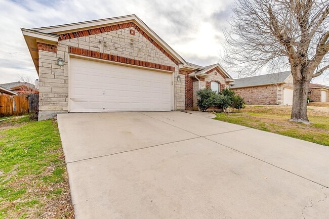 Primary Photo - Great 3 Bedroom, 2 Bath, Brick Home in Great Neighborhood- White Settlement ISD- 76108