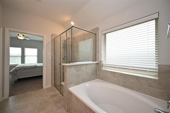 Building Photo - 8210 Vida Costa Dr