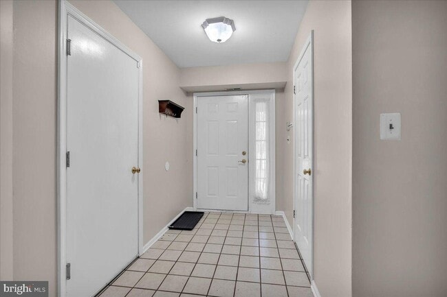 Building Photo - 506 Hazelwood Ln