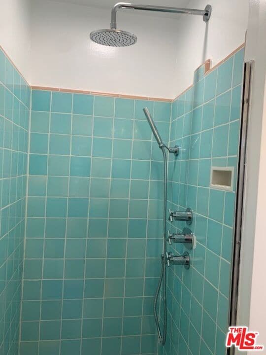 Building Photo - 1207 S Ogden Dr