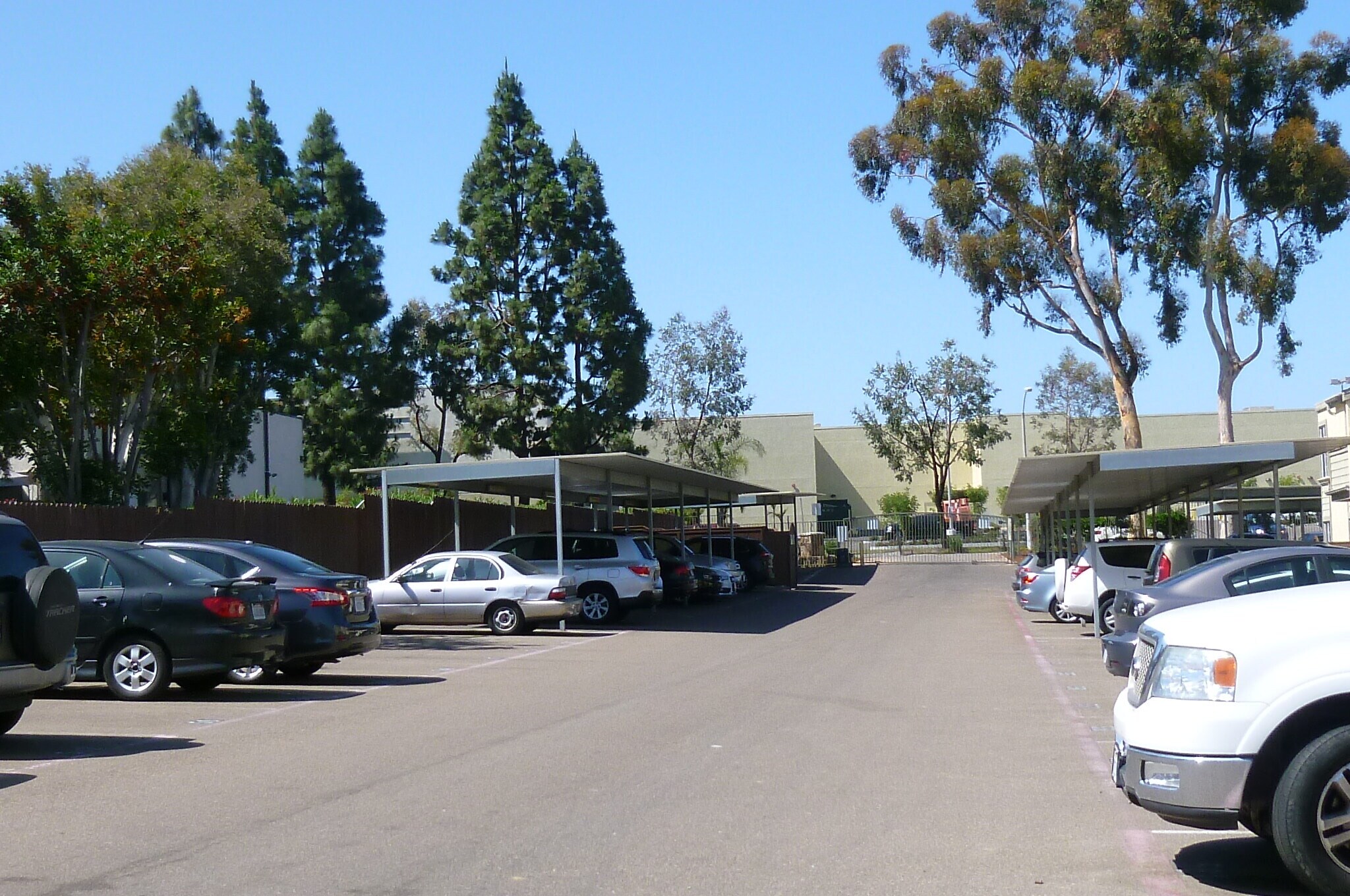 Building Photo - 5404 Balboa Arms Dr