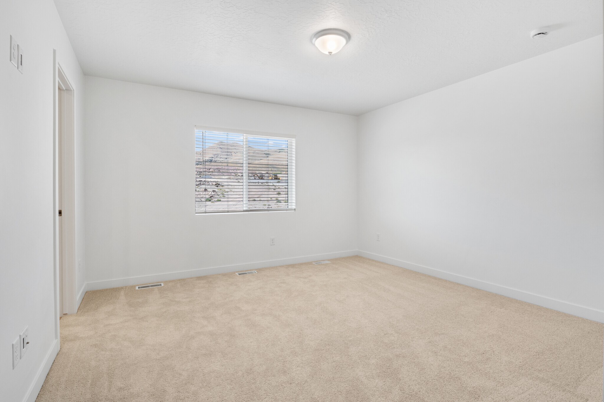 Building Photo - 1943 N Fireball Ln