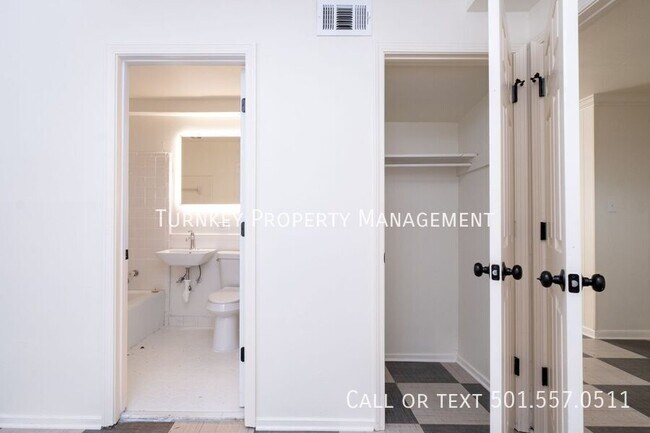 Building Photo - 623 Sherman St