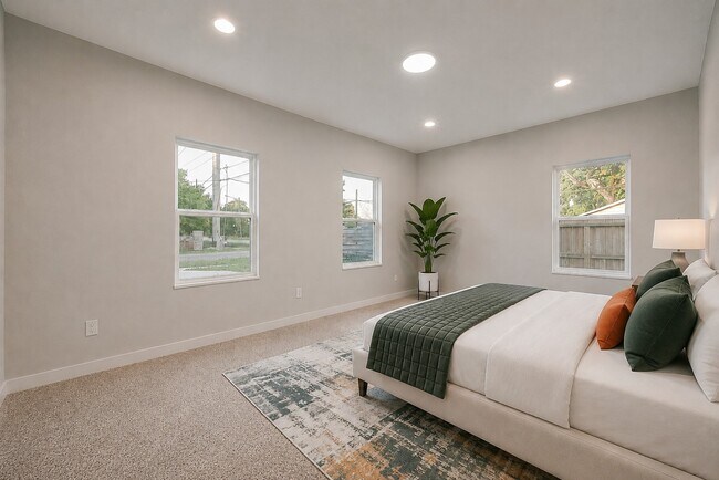 Building Photo - 336 De Haven St