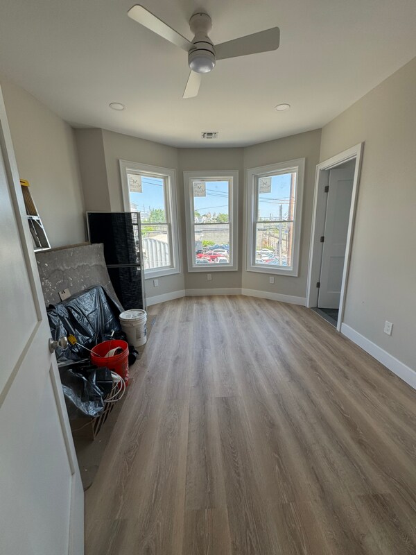 Building Photo - 115 Carteret Ave