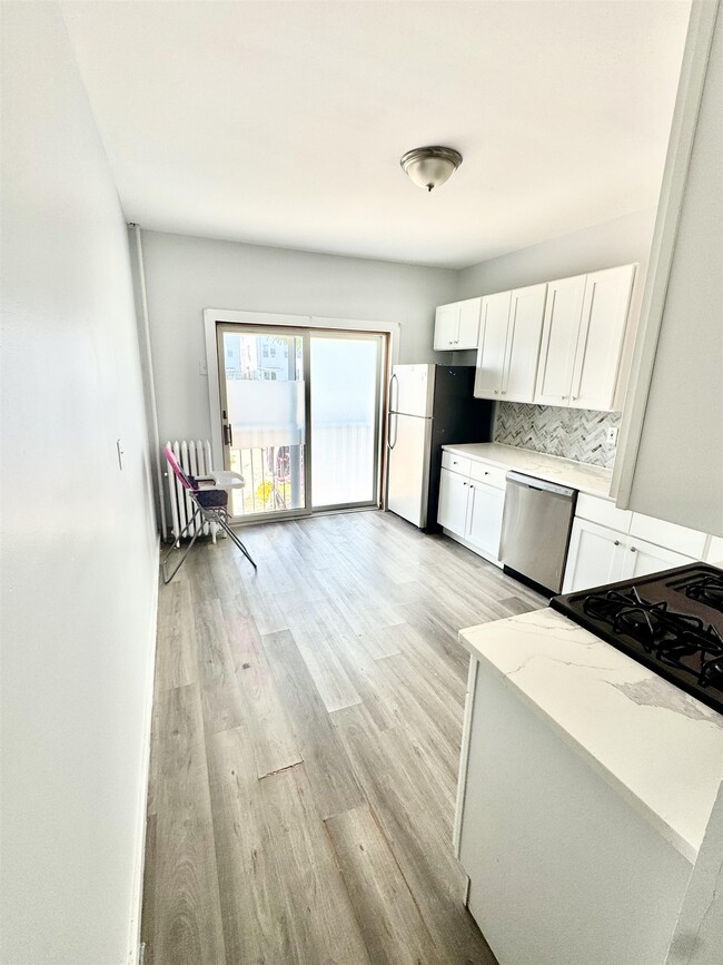 Building Photo - 4 Pavonia Ct