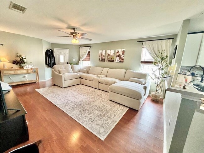 Building Photo - 13000 Maidenhair Tr