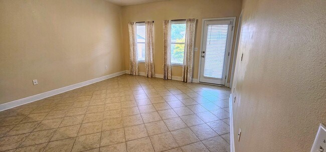 Building Photo - 181 Water Oaks Loop