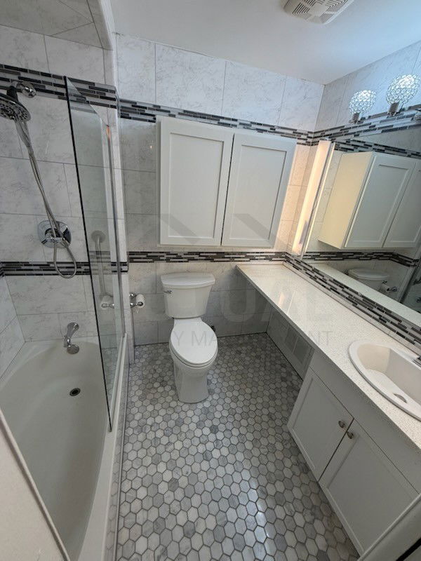 Building Photo - 26264 Greythorne Trail