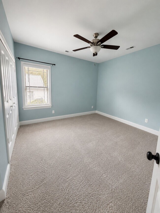 Building Photo - 5440 Amber Grove Way