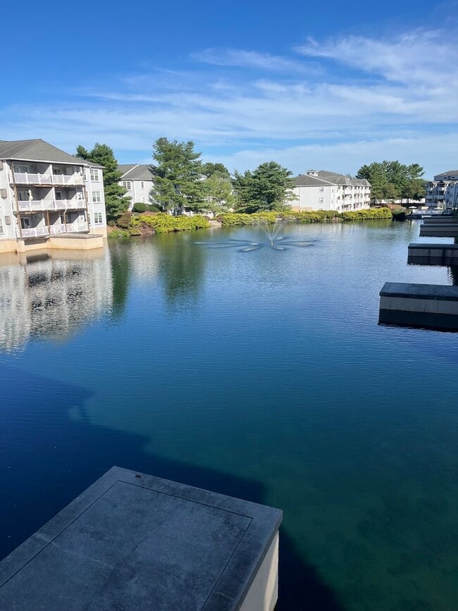 Building Photo - 1801 Waters Edge Dr