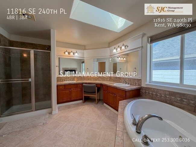 Building Photo - 11816 SE 240th Pl