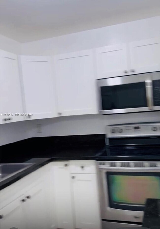 Building Photo - 271 Bonnie Blvd