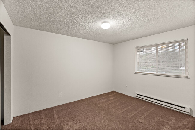 1 Bed 1 Bath - 600 Sq Ft - Warner Park Apartments