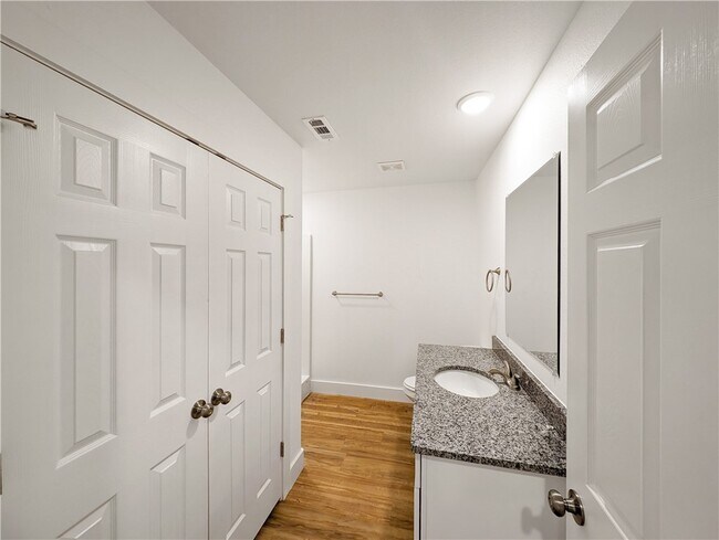 Building Photo - 1214 Nedra Dr