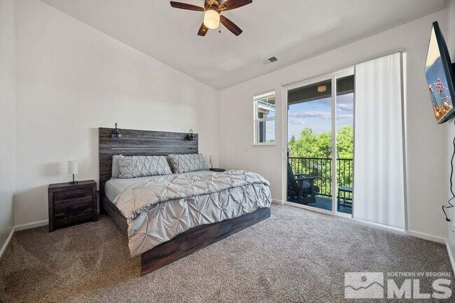 Building Photo - 2490 Eastshore Pl