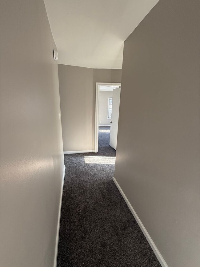 Building Photo - **COMING SOON!** 5 bedroom 2 Full bathroom home in Carlisle PA!