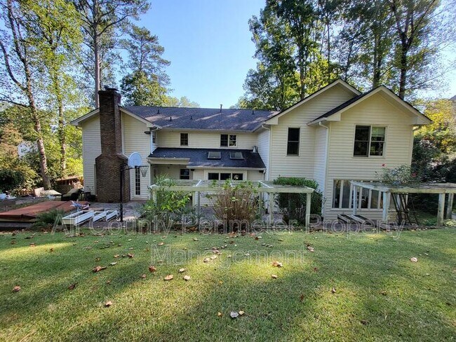 Building Photo - 363 Indian Hills Trail
