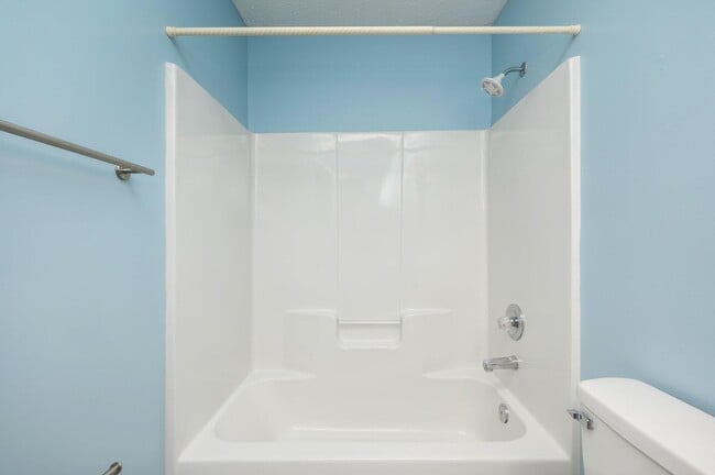 Building Photo - 4253 Antioch Rd