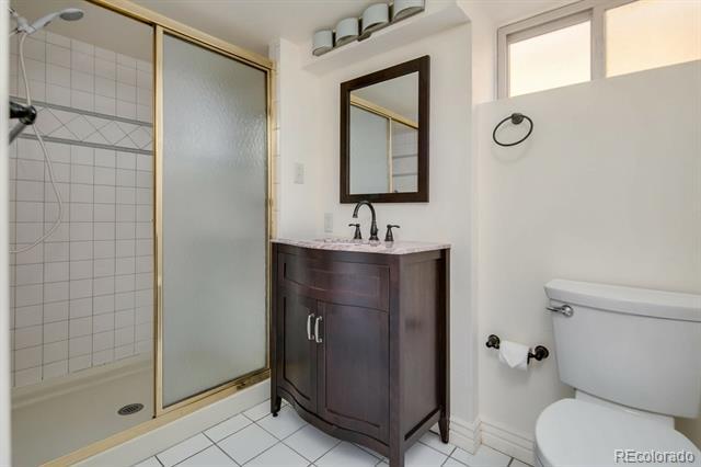 Building Photo - 1450 Clermont St