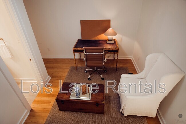 Building Photo - 117 Church St