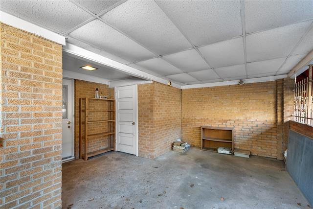 Building Photo - 3618 Gilbert Dr