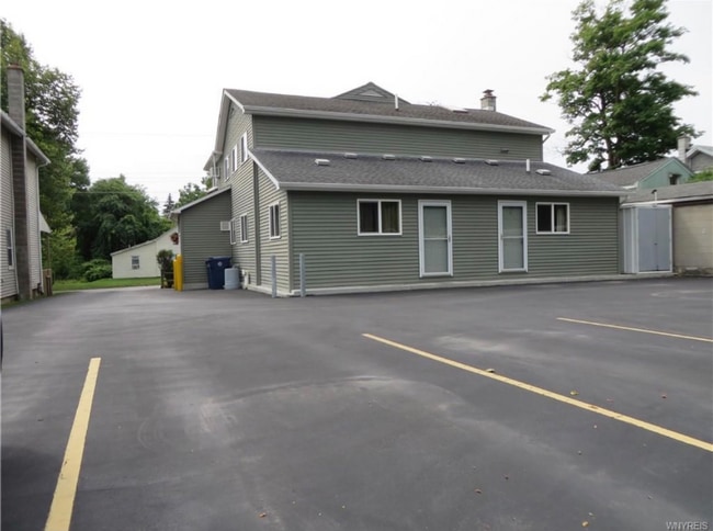 Building Photo - 145 Caledonia St