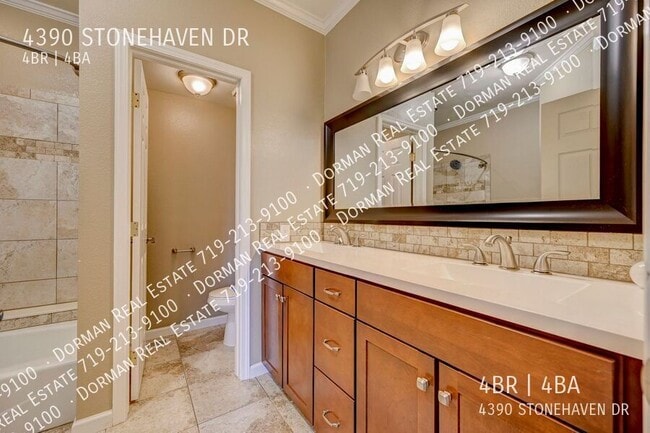 Building Photo - 4390 Stonehaven Dr