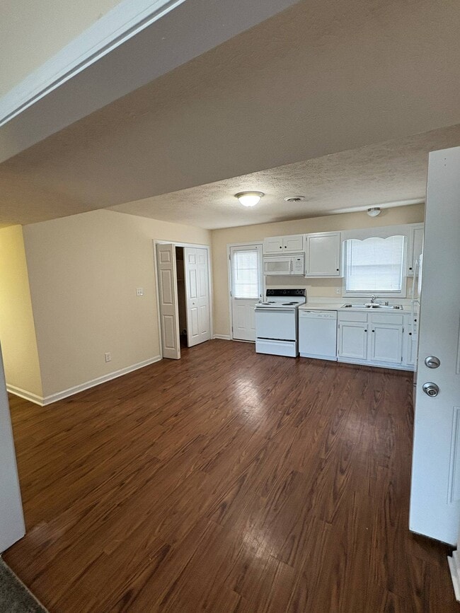 Building Photo - 1717 Oshea St