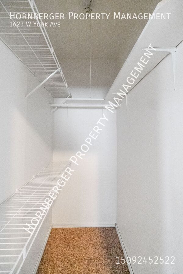 Building Photo - 1623 W York Ave