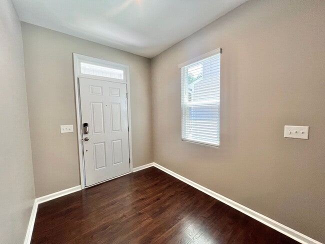 Building Photo - **OFFERING WAIVED APPLICATION FEES & $150 MOVE IN PROMOTION** Newly Remodeled 3BD, 2.5BA Raleigh ...