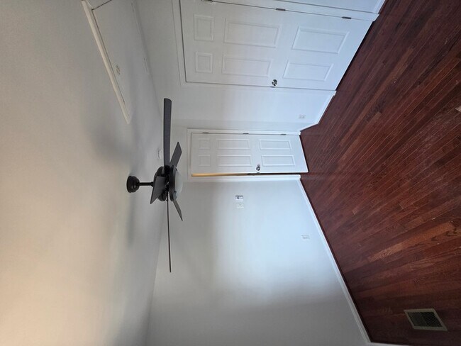 Building Photo - 406 Knollwood Ct