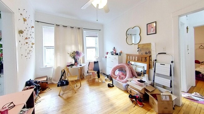 Interior Photo - 1331-41 W. Addison