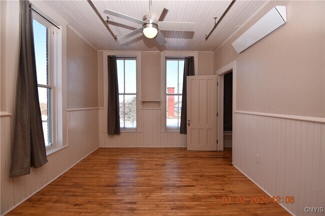 Building Photo - 170 Court St