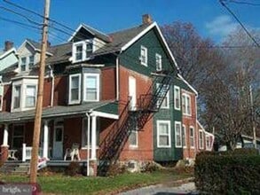 Building Photo - 311 S New St