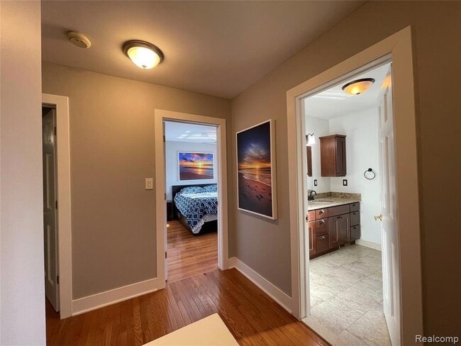 Building Photo - 1253 Bamford St