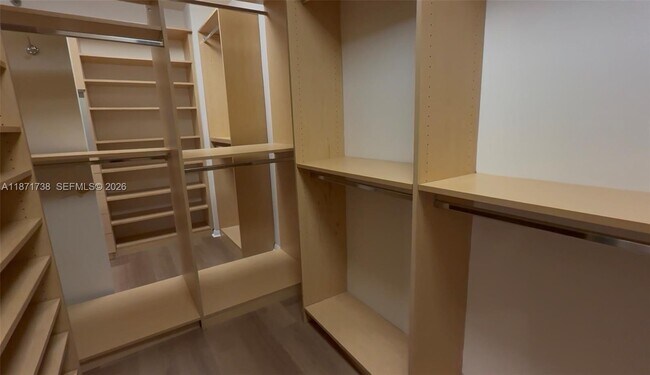 Building Photo - 2600 Island Blvd