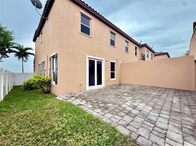 Building Photo - 9575 SW 171st Pl