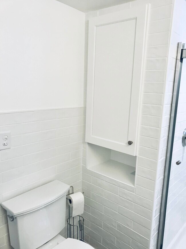 Building Photo - 400 Duquesne Dr