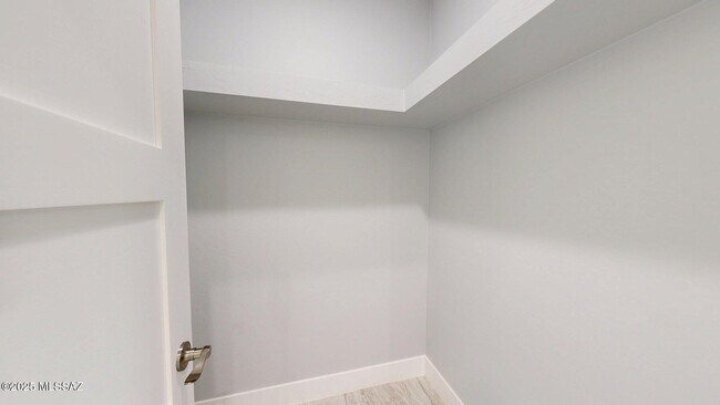 Building Photo - 7095 W Los Reales Rd