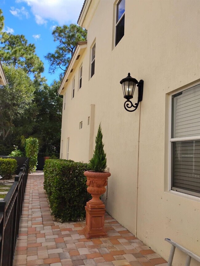 Building Photo - 9183 Nugent Trail