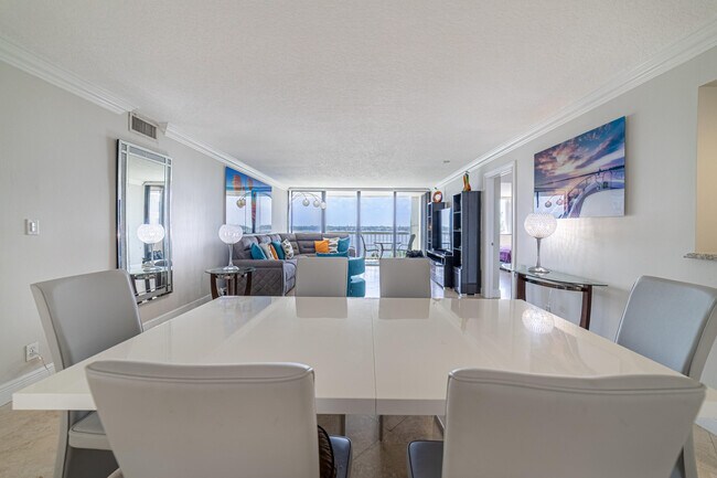 Building Photo - 3250 S Ocean Blvd