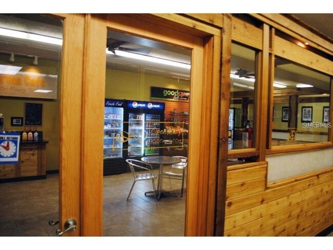 Building Photo - 2456 Ecuadorian Way