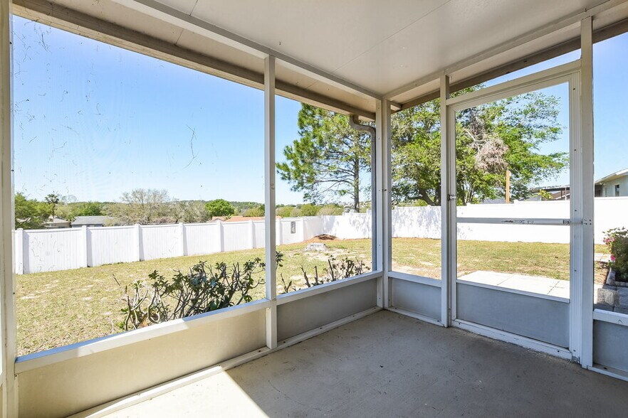 Building Photo - 11752 Foxglove Dr