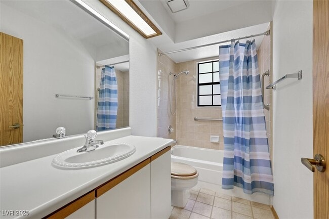 Building Photo - 5240 Las Cruces Dr