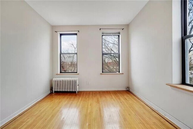 Building Photo - 460 Ovington Ave
