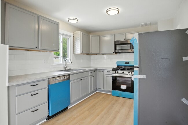 Building Photo - 23147 Vance Ave