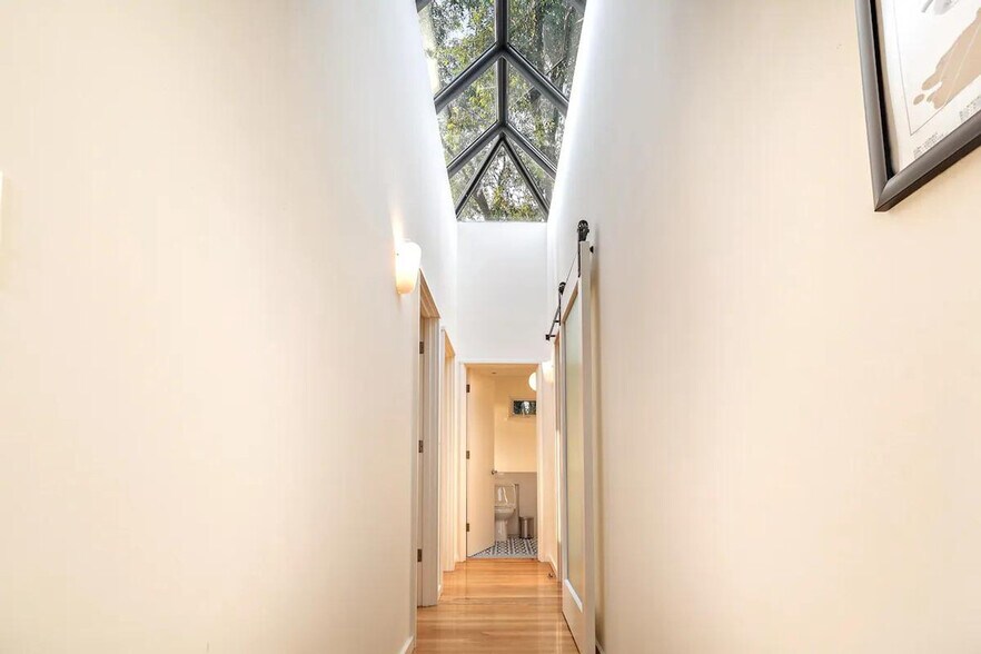 Building Photo - 907 N 47th St