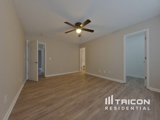 Building Photo - 1401 May Oak Cir