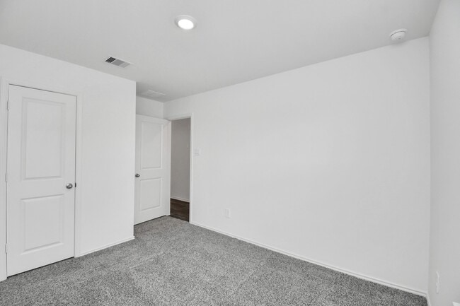 Building Photo - 3822 Zoeys Wy